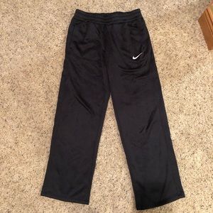 Youth Large & Women Nike Therma- Fit sweat pants